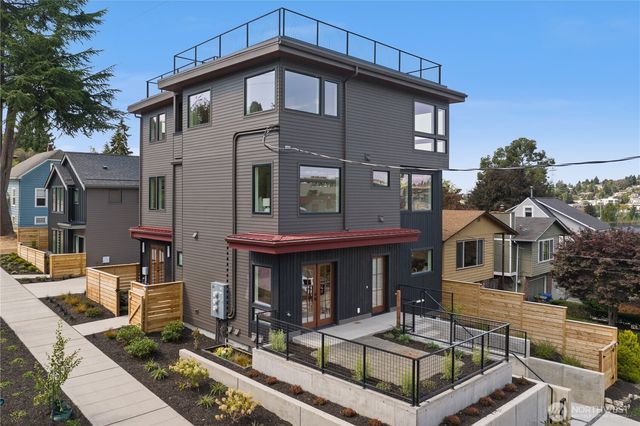 2903 3rd Avenue N, Seattle, WA 98109