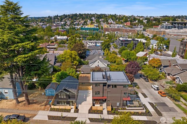 2903 3rd Avenue N, Seattle, WA 98109