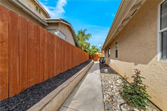 39422 Via Montero, Murrieta, CA 92563