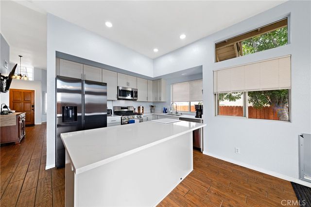 39422 Via Montero, Murrieta, CA 92563