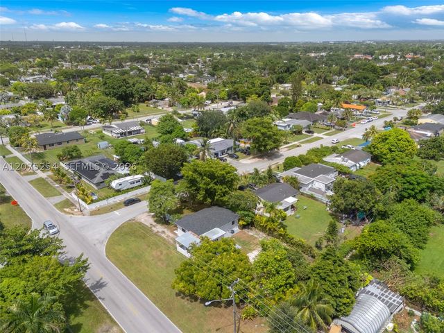 544 NW 12th St, Homestead, FL 33030