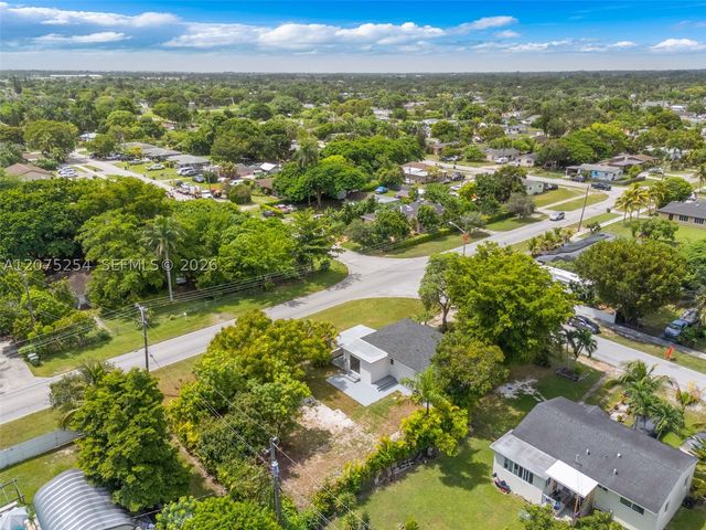544 NW 12th St, Homestead, FL 33030