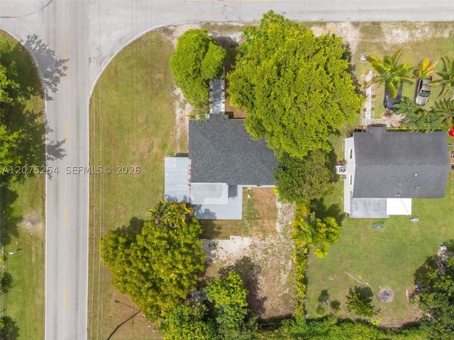 544 NW 12th St, Homestead, FL 33030