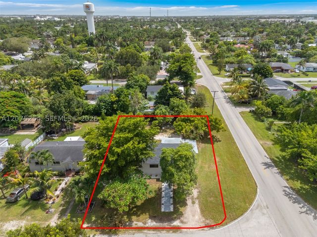 544 NW 12th St, Homestead, FL 33030