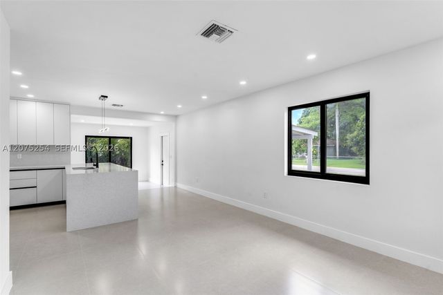 544 NW 12th St, Homestead, FL 33030