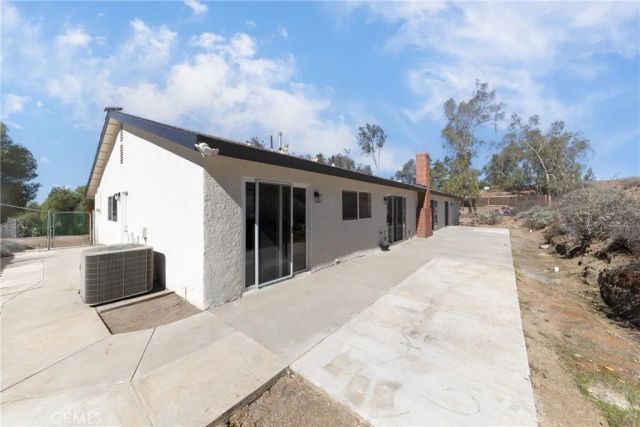 16322 Pick Place, Riverside, CA 92504