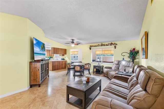 4976 PLEASANT HOLLOW TRL, Lakeland, FL 33811