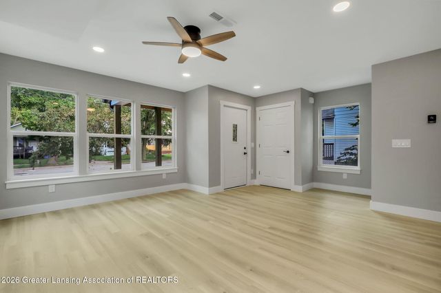 124 Allen Street, Lansing, MI 48912