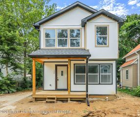 124 Allen Street, Lansing, MI 48912