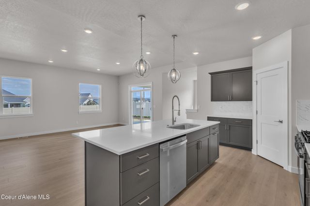 6729 N Alecat St, Coeur D'alene, ID 83815