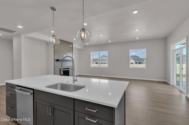 6729 N Alecat St, Coeur D'alene, ID 83815