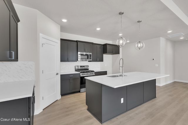 6729 N Alecat St, Coeur D'alene, ID 83815