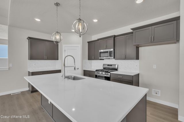 6729 N Alecat St, Coeur D'alene, ID 83815