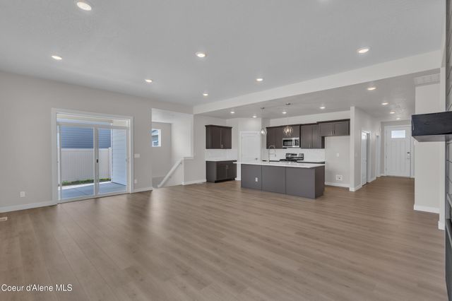 6729 N Alecat St, Coeur D'alene, ID 83815