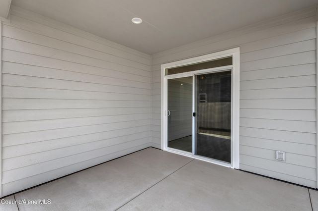6729 N Alecat St, Coeur D'alene, ID 83815