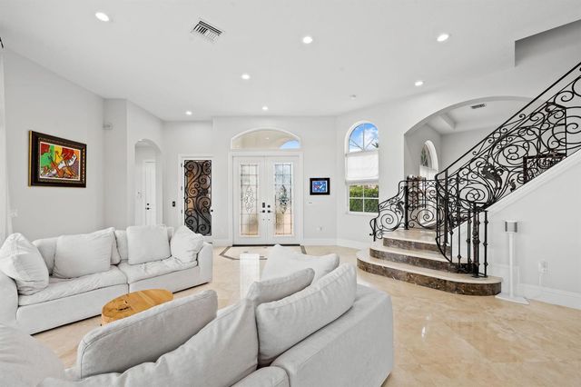 1261 NE 27th Way, Pompano Beach, FL 33062