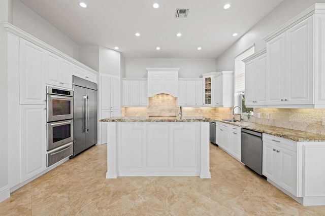 1261 NE 27th Way, Pompano Beach, FL 33062