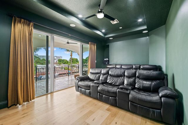 1261 NE 27th Way, Pompano Beach, FL 33062