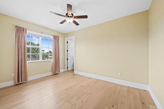 1261 NE 27th Way, Pompano Beach, FL 33062