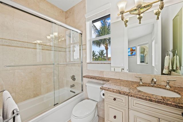 1261 NE 27th Way, Pompano Beach, FL 33062