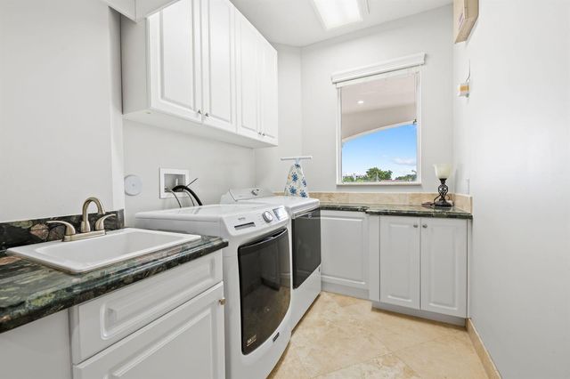 1261 NE 27th Way, Pompano Beach, FL 33062