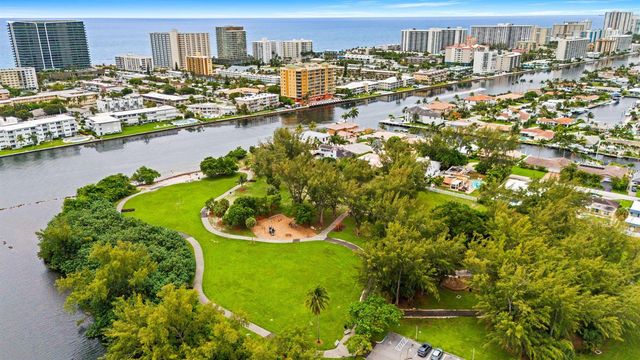 1261 NE 27th Way, Pompano Beach, FL 33062