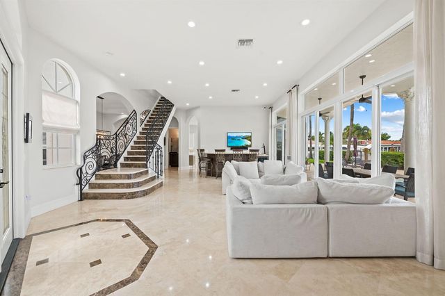 1261 NE 27th Way, Pompano Beach, FL 33062