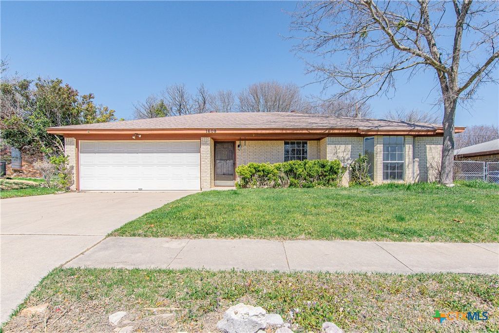 1609 Hughes Avenue, Copperas Cove, TX 76522