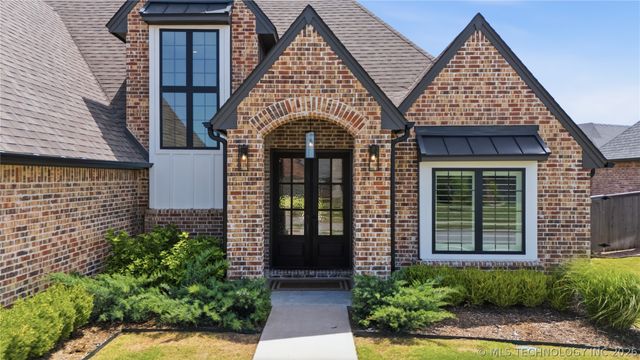 12743 S 4th Street, Jenks, OK 74037
