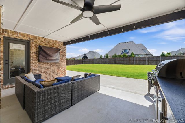 12743 S 4th Street, Jenks, OK 74037