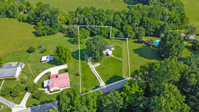857 Poplar Creek Rd, Oliver Springs, TN 37840