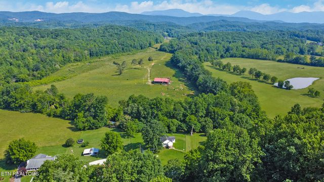 857 Poplar Creek Rd, Oliver Springs, TN 37840