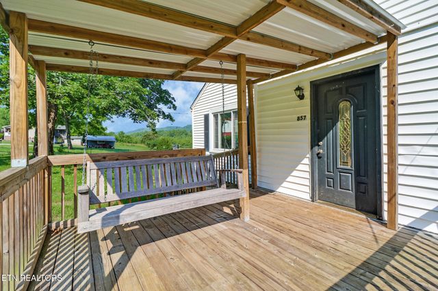 857 Poplar Creek Rd, Oliver Springs, TN 37840
