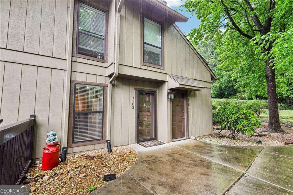 1202 Cumberland Court SE, Smyrna, GA 30080