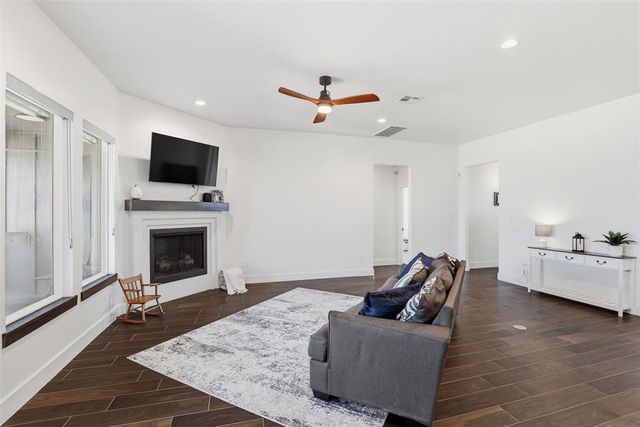 9341 SW 43rd Street, Oklahoma City, OK 73179