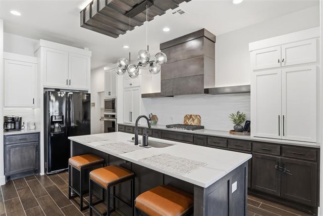 9341 SW 43rd Street, Oklahoma City, OK 73179