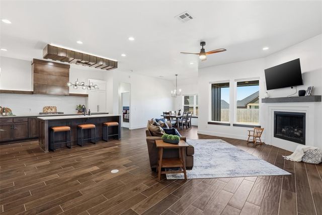 9341 SW 43rd Street, Oklahoma City, OK 73179