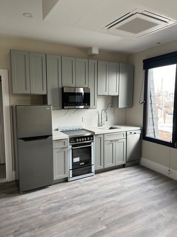 366 Broadway 304, Everett, MA 02149