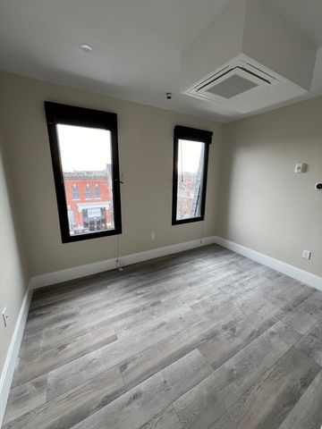 366 Broadway 304, Everett, MA 02149