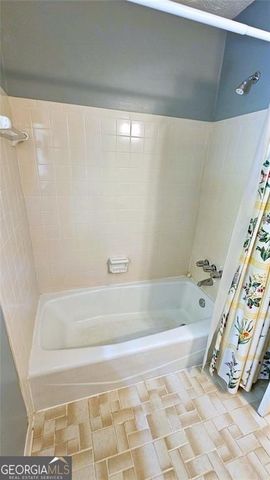 1056 Spring Mill Drive SW, Lilburn, GA 30047