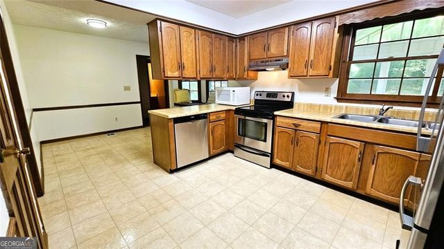 1056 Spring Mill Drive SW, Lilburn, GA 30047