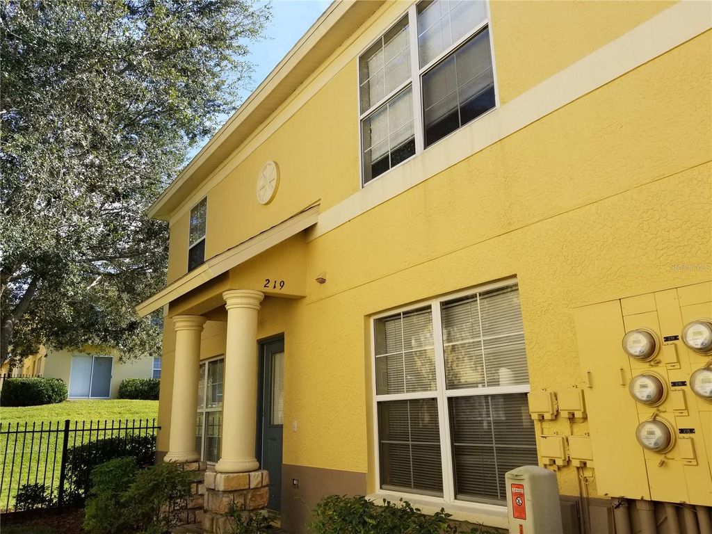 219 DRAW BRIDGE LANE, Valrico, FL 33594