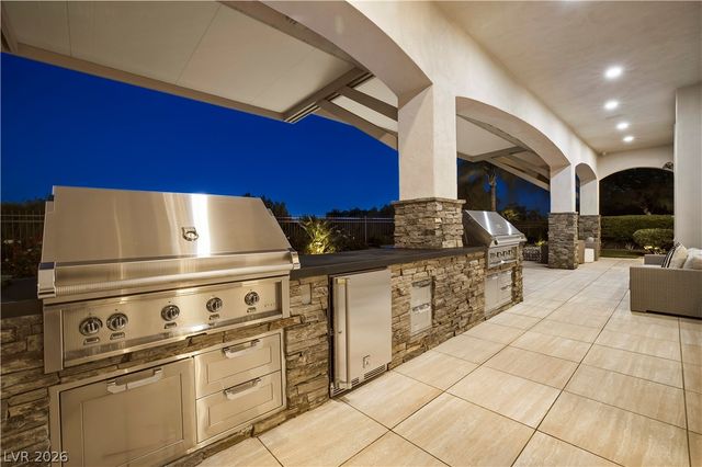 9320 Tournament Canyon Drive, Las Vegas, NV 89144