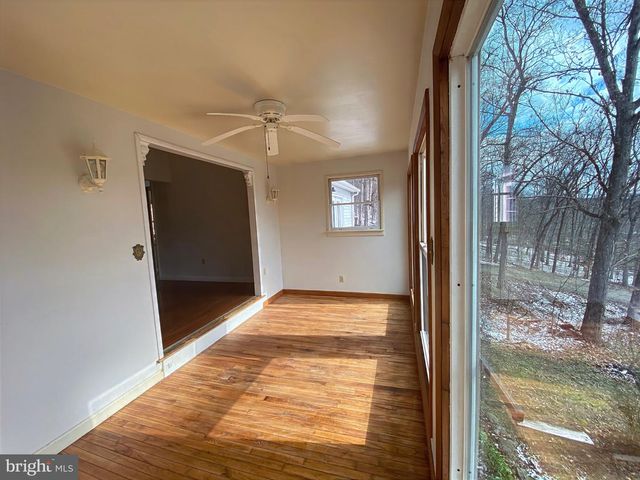 2932 KERNS SCHOOL RD, Springfield, WV 26763