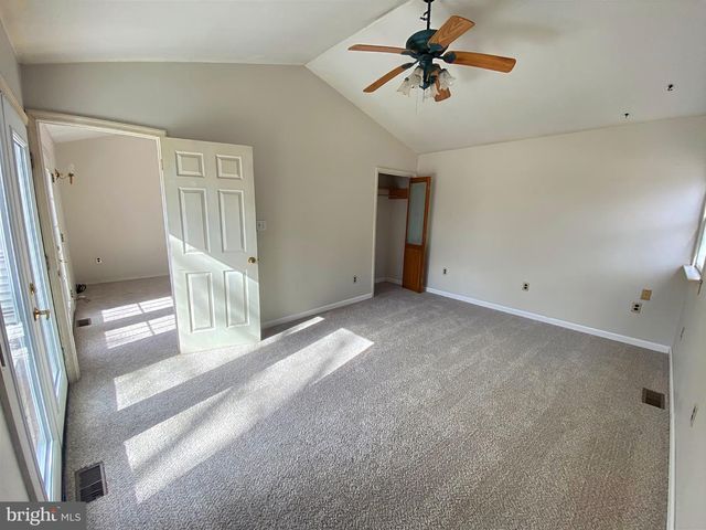 2932 KERNS SCHOOL RD, Springfield, WV 26763