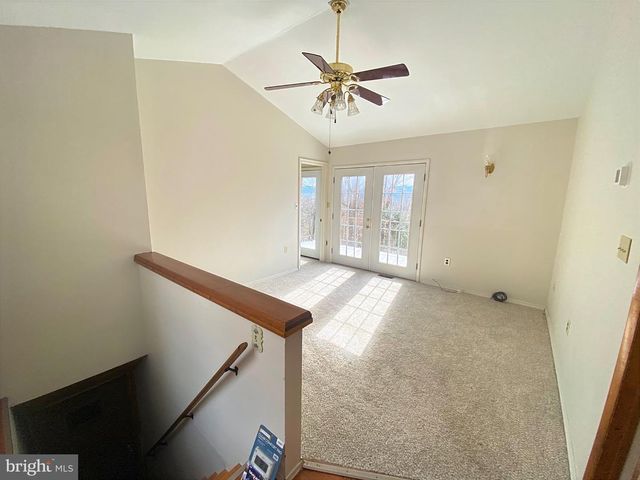 2932 KERNS SCHOOL RD, Springfield, WV 26763