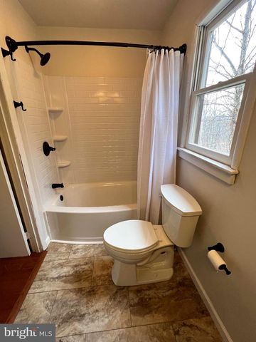 2932 KERNS SCHOOL RD, Springfield, WV 26763
