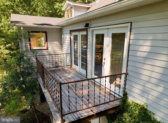 2932 KERNS SCHOOL RD, Springfield, WV 26763
