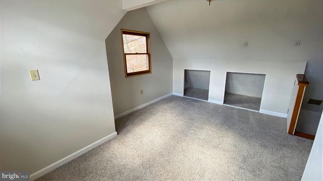 2932 KERNS SCHOOL RD, Springfield, WV 26763