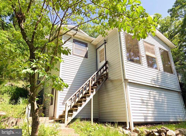 2932 KERNS SCHOOL RD, Springfield, WV 26763